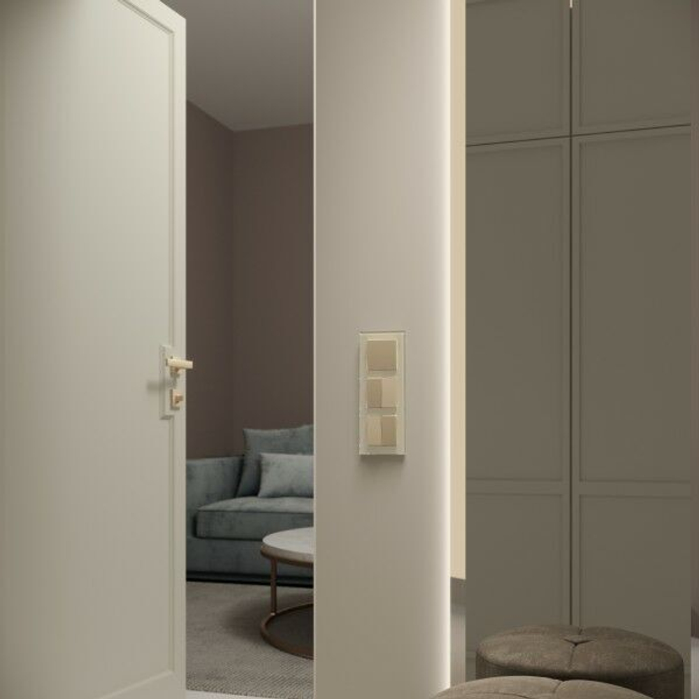 Рамка на 3 поста Favorit (молочный, стекло)