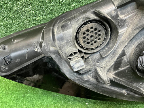 Фара правая Porsche Cayenne 3 (2017-2023) LED