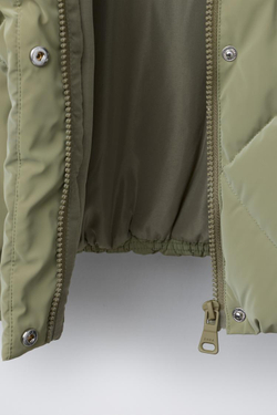 ZARA СТЕГАНАЯ КУРТКА ИЗ ПРОРЕЗИНЕННОЙ ТКАНИ, ХАКИ