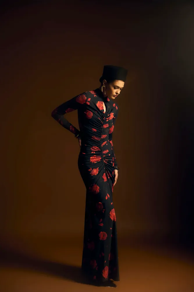 Мадия макси (Madiya maxi), платье с длинными рукавами из черного бифлекса с цветочным принтом