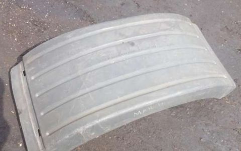 Крыло на колеса заднего/ведущего моста МАН ТГА 460мм 81664106090 б.у.