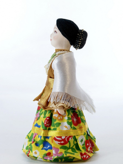 Кукла фарфоровая Донская казачка