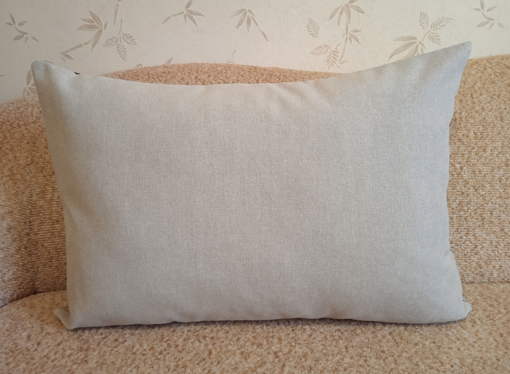 Декоративная гобеленовая наволочка для интерьерной подушки Горная река 68х47