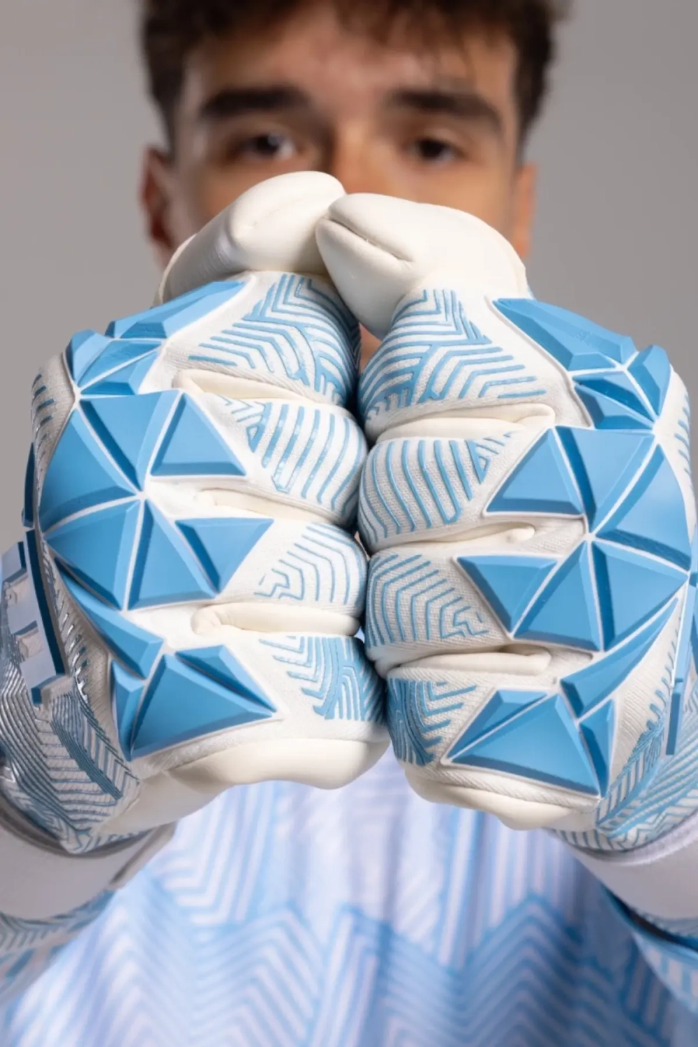 Вратарские перчатки Football Masters Varis X Pro