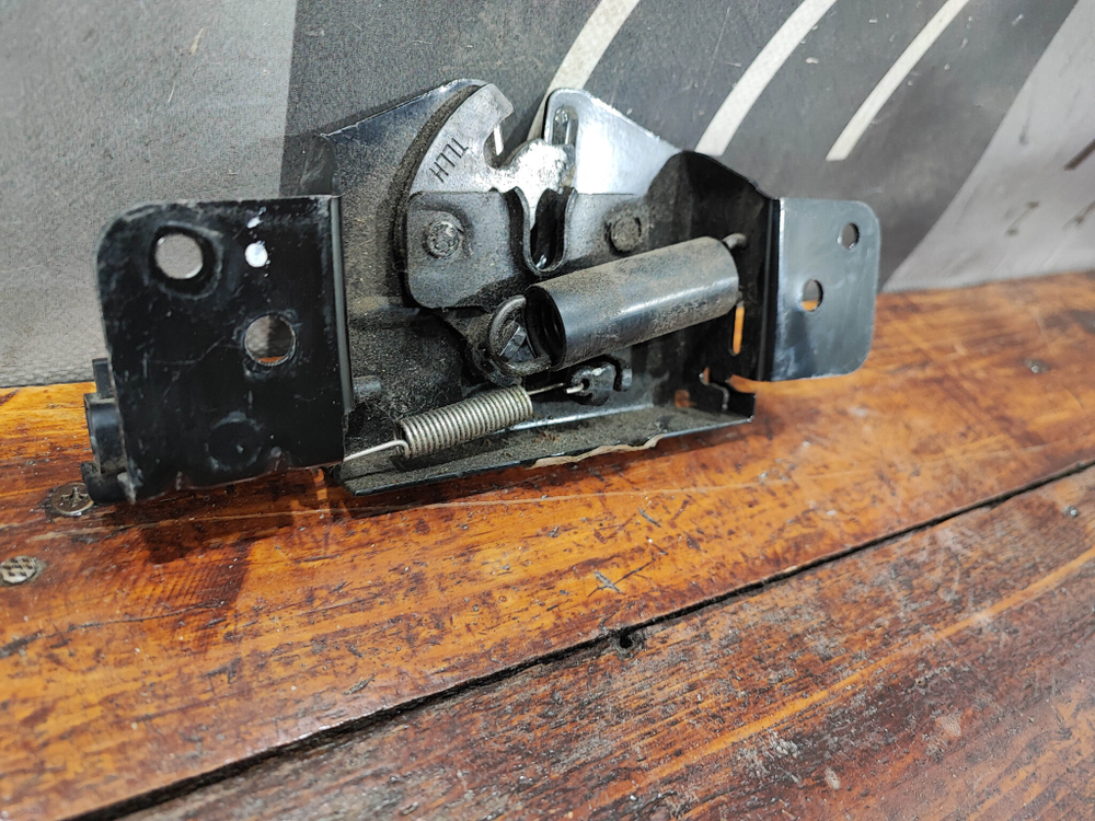 Замок капота Hyundai Tucson 3 (TL) 15-21 Б/У Оригинал 81130D3100