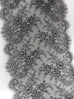 Кружево шантильи черное неэластичное ширина 45 см купон 2,9 м С БРАКОМ