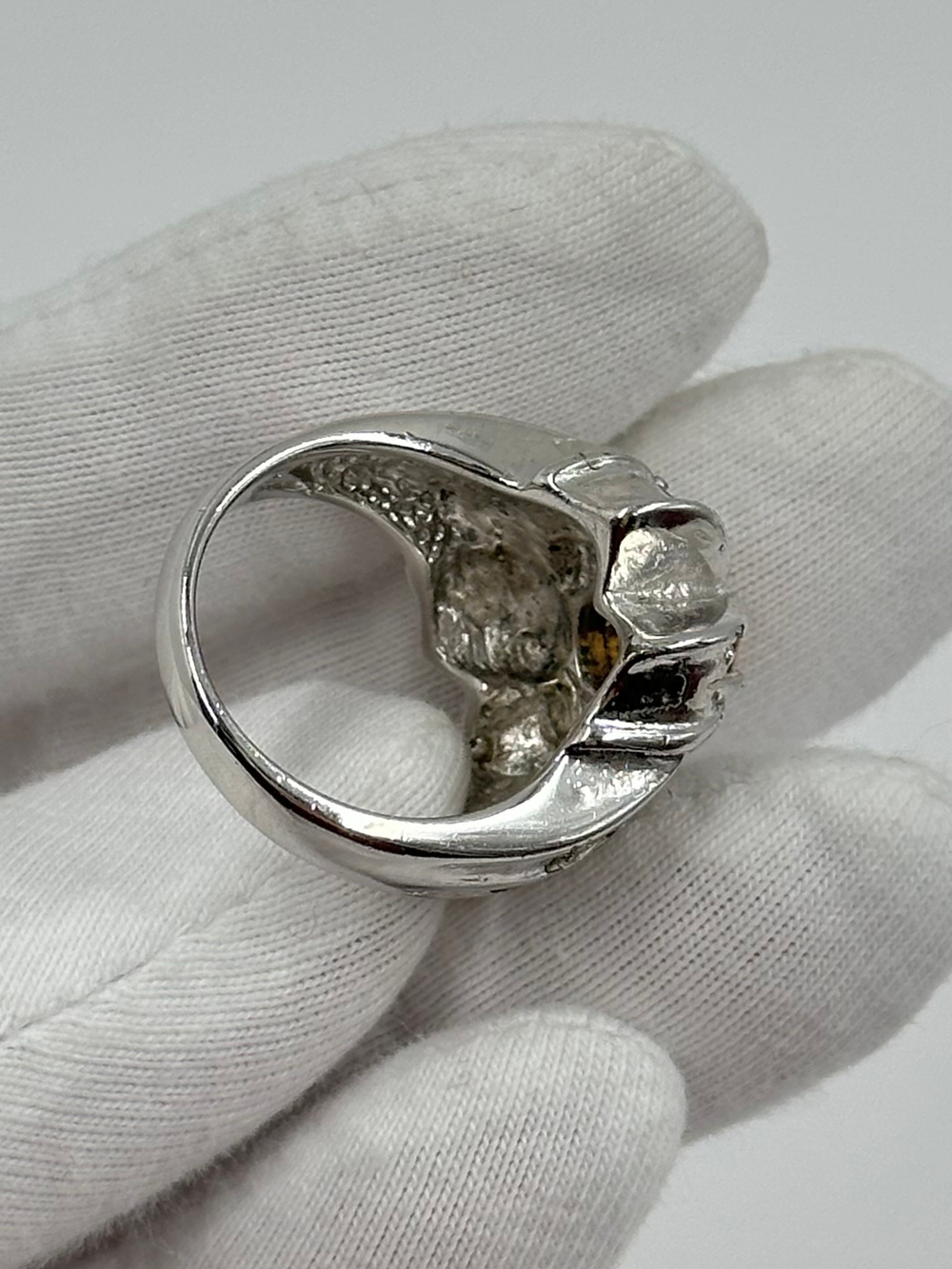 Кольцо с жёлтым кристаллом