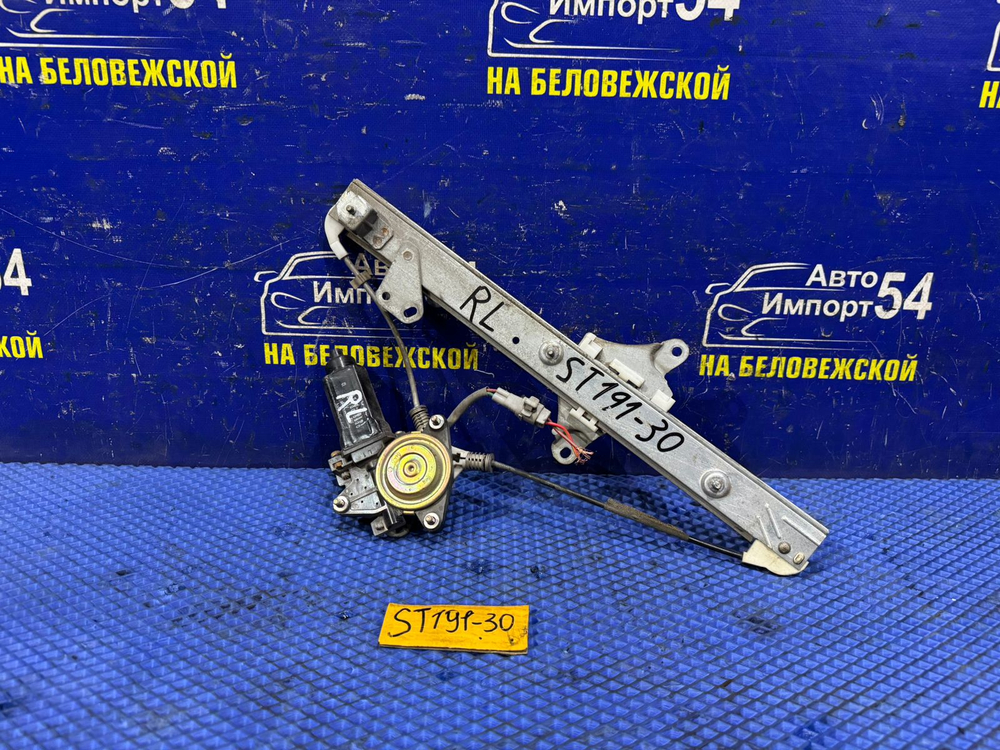 Стеклоподъемник задний левый TOYOTA CORONA 1993