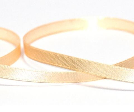 Лента атласная 6 мм ( 1/4 ") ,№071 св.кремовый