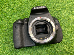 Canon 600D kit 18-55mm IS STM 17.500 кадров