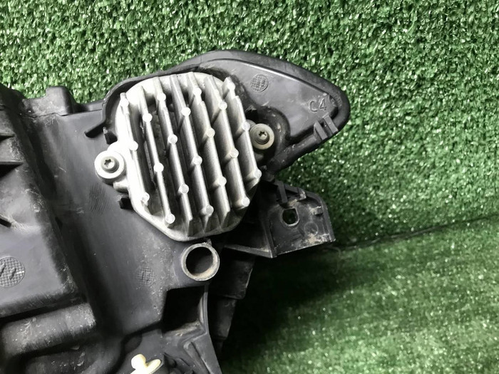 Фара правая Volvo XC90 2 (2014-2019) LED