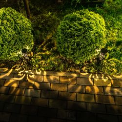 USL-S-819-PT450 ARCANA Садовый светильник на солнечной батарее Аркана. 1 светодиод. Теплый белый свет. 1xАА Ni-Mh аккумулятор в-к. IP44. TM Uniel