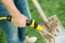 Регулируемый распылитель для полива