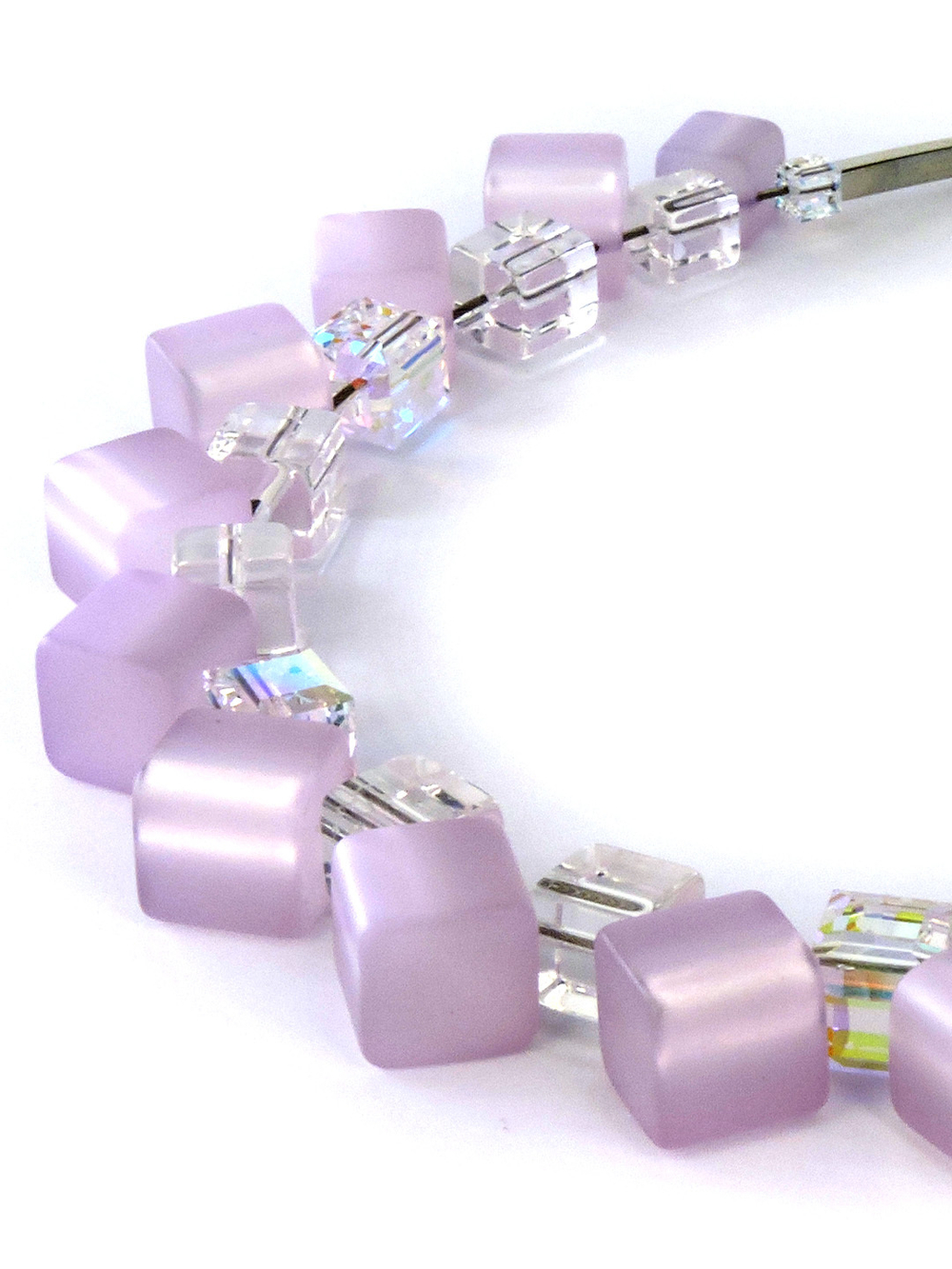 4738/10-0829 Coeur de Lion колье Lilac из лилового поляриса и хрустальных кристаллов Сваровски.