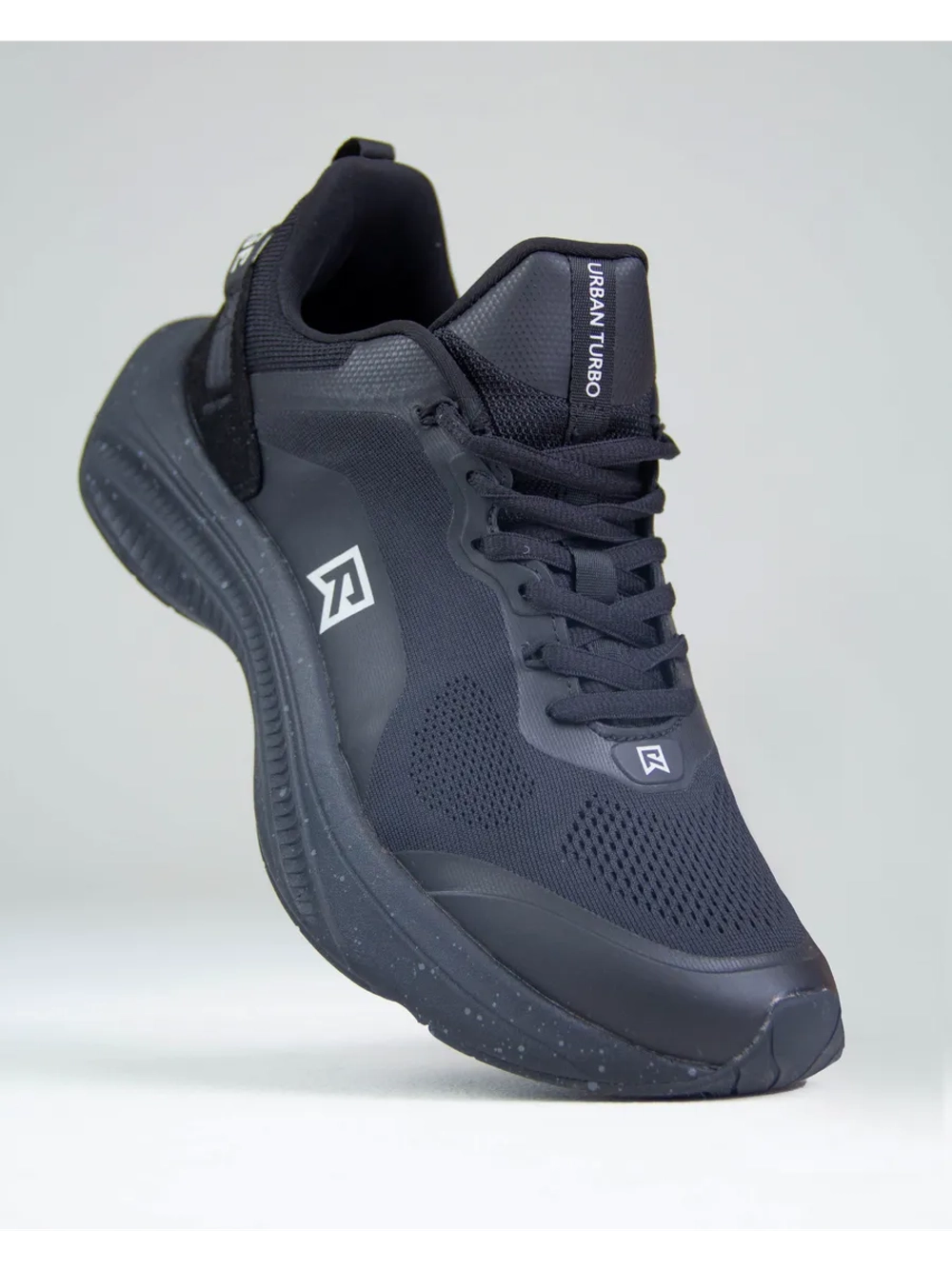 Беговые кроссовки для трейлраннинга и асфальта