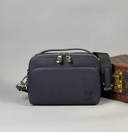 Сумка-мессенджер Louis Vuitton