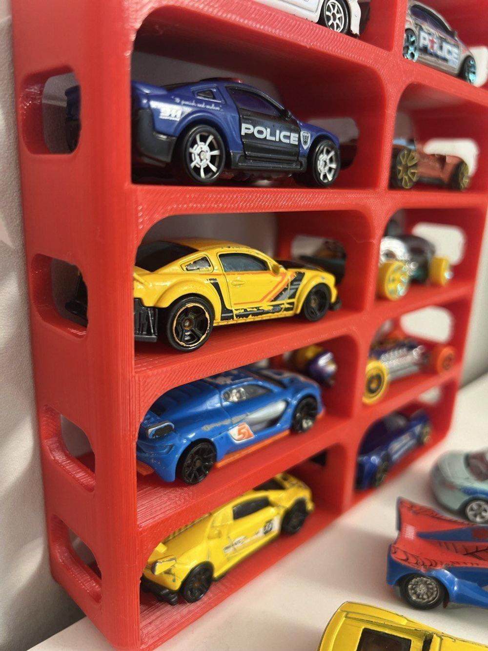 Полка для машинок Hot Wheels 10 шт, крепление на стену для hot wheels 10 шт красный