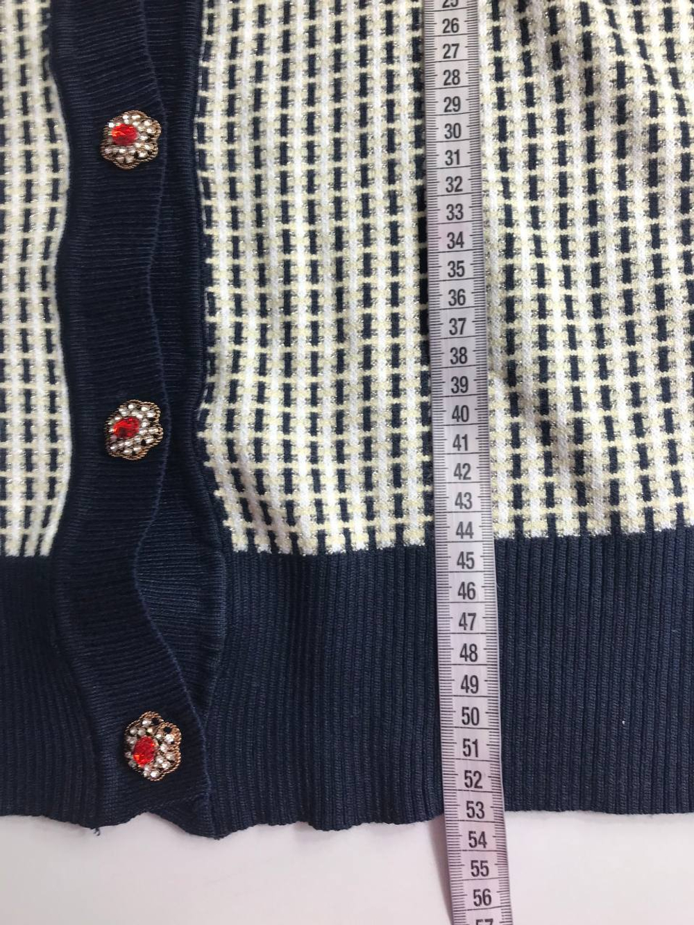 Кардиган с красивыми деталями, визуально на 48 размер