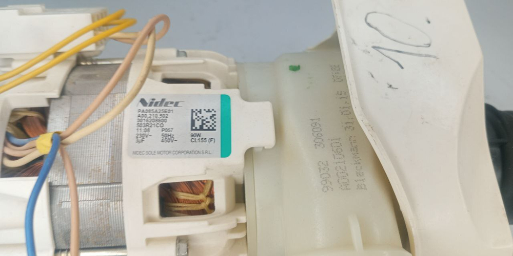 10 Циркуляционная помпа в сборе с тэном для посудомоечной машины Electrolux 140002106015 б/у