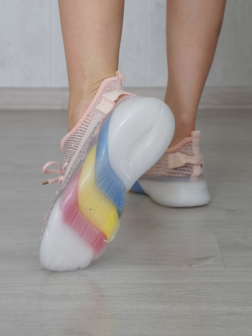 Кроссовки женские летние