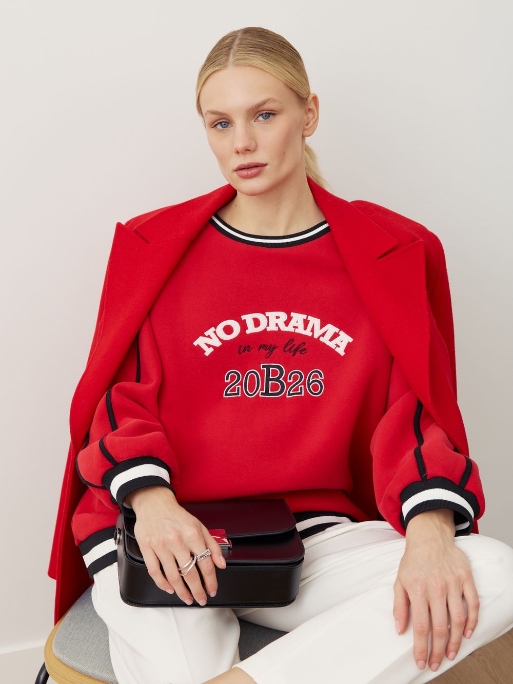 СВИТШОТ «NO DRAMA» КРАСНЫЙ