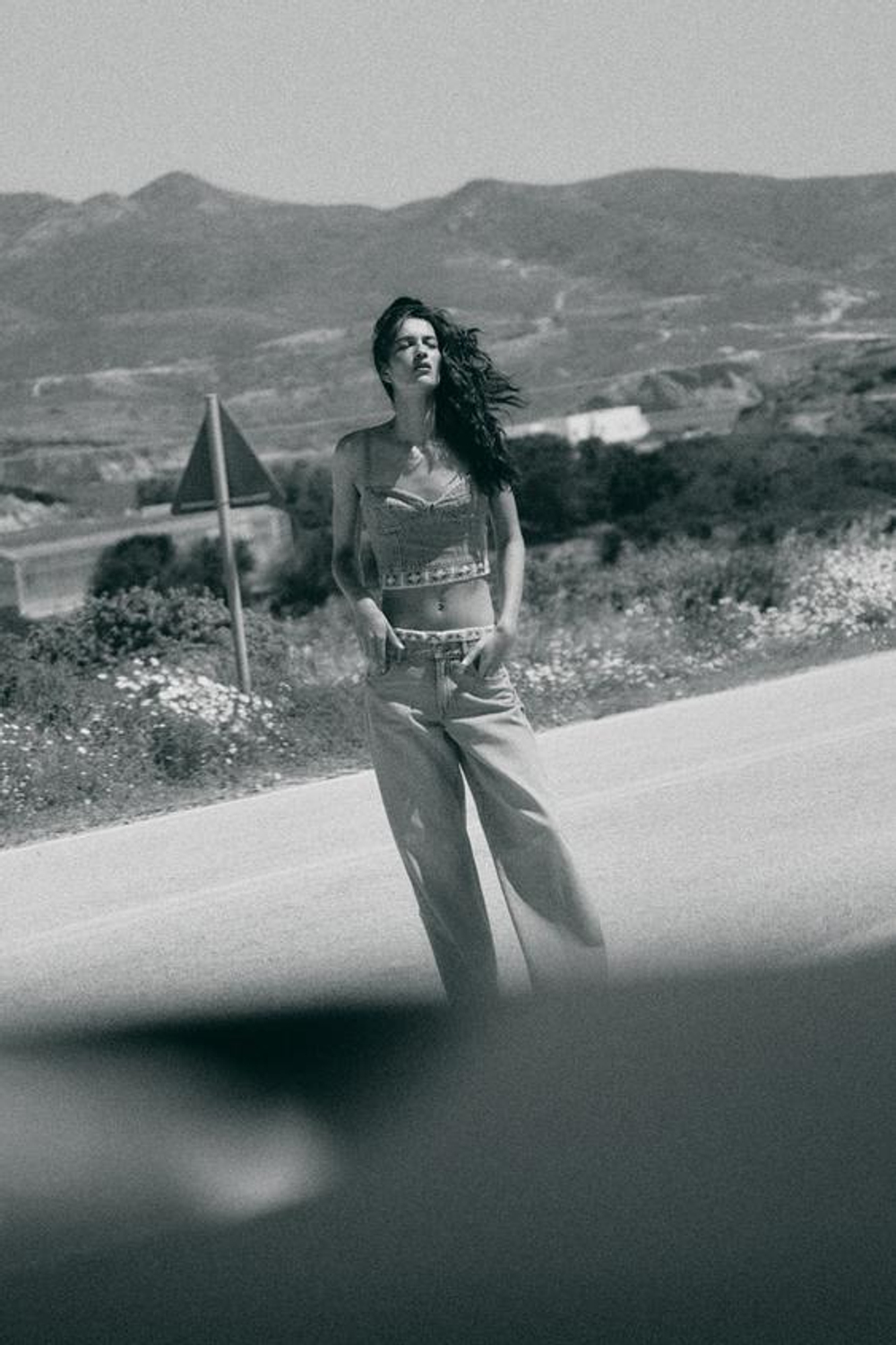 ZARA ДЖИНСЫ Z1975 LOOSE FIT СО СРЕДНЕЙ ПОСАДКОЙ И ВЯЗАНЫМИ ДЕТАЛЯМИ, ВЫЦВЕТШИЙ СИНИЙ