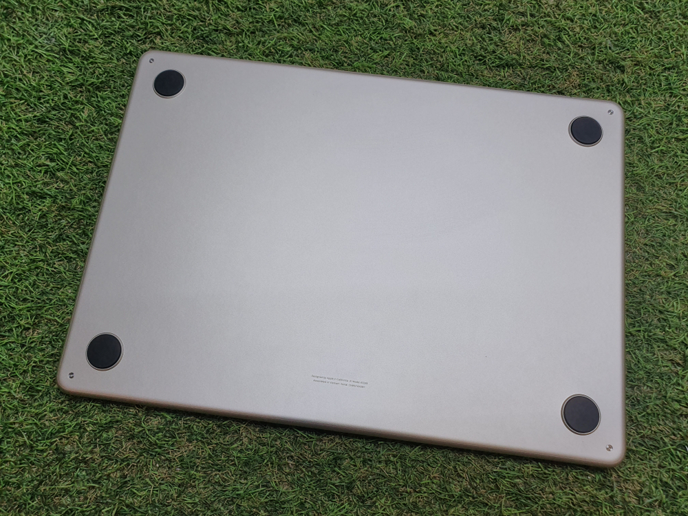 Apple MacBook Air 13.6", M4, 16ГБ 256ГБ 18 циклов