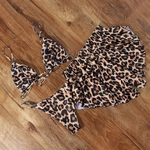 Купальник LEO SWIMSUIT SHORTS