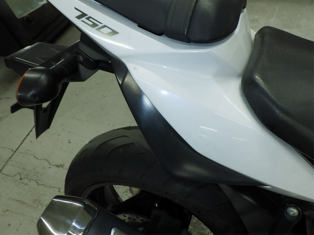 Suzuki GSR750A , 2015