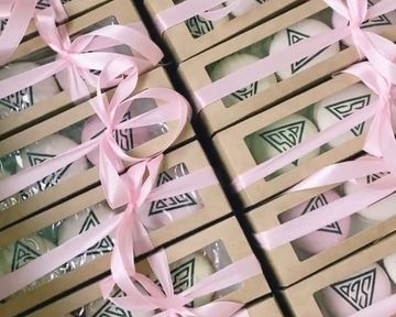 Набор макарон из 3 шт с логотипом компании