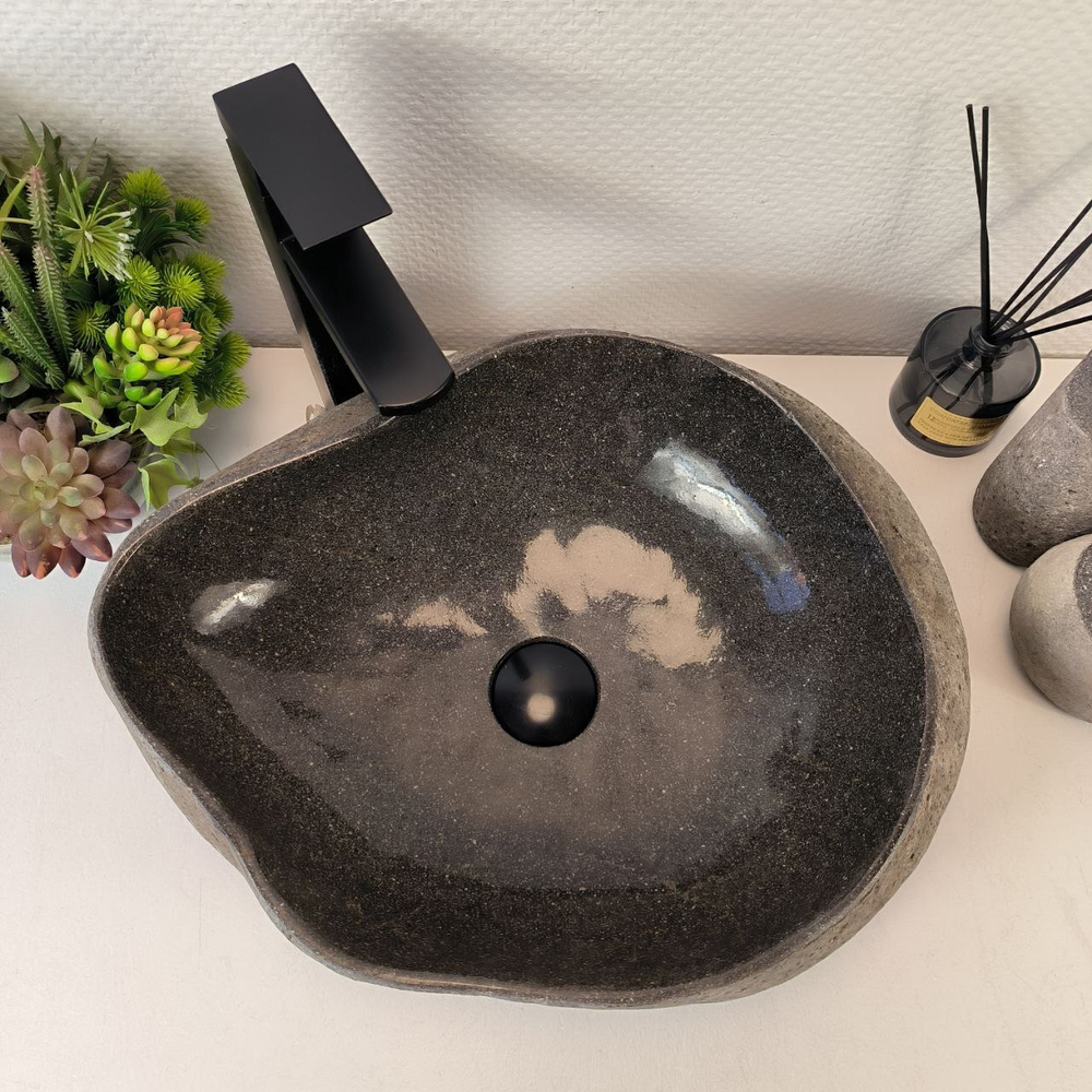 Раковина из речного камня RS-65375 48*38*14 0861