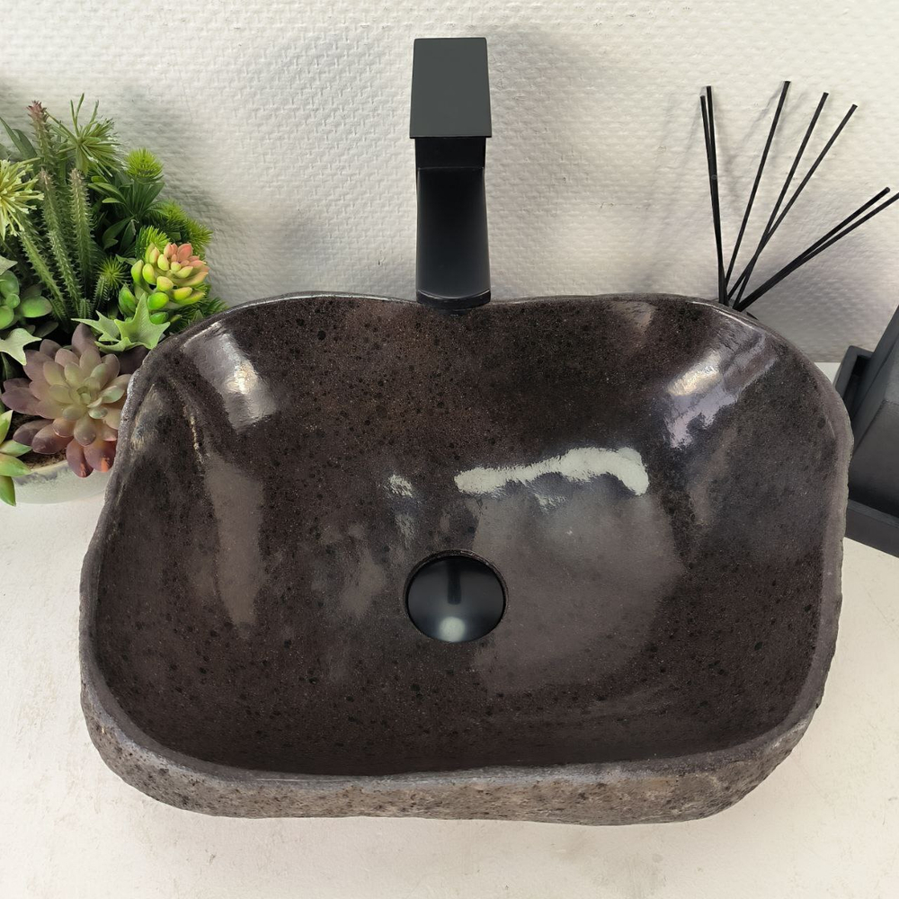 Раковина из речного камня RS-65065 44*33*15 0861