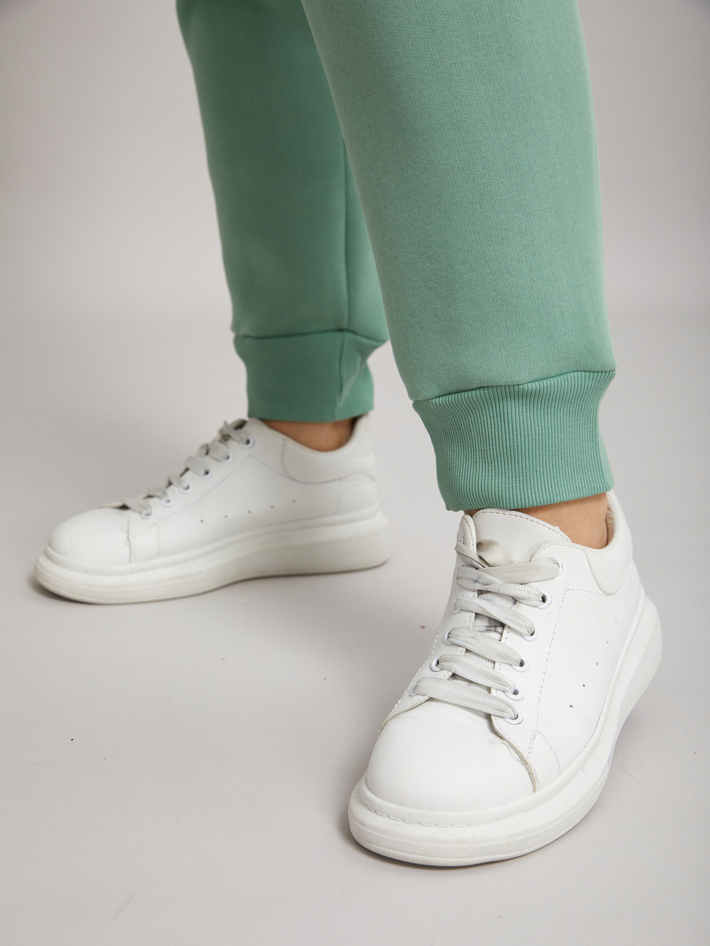 Костюмы с брюками КБофн-042/салатовый