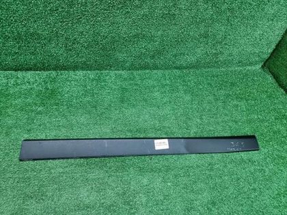 Накладка двери передняя правая BMW X1 F48 (15-22)