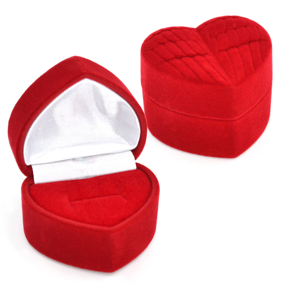 Подарочный футляр сердечко с крылышками для ювелирного кольца