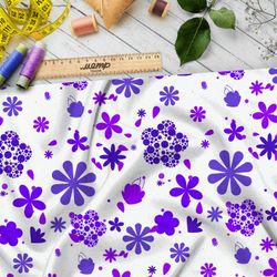 Ткань лён сиреневые цветы на белом фоне