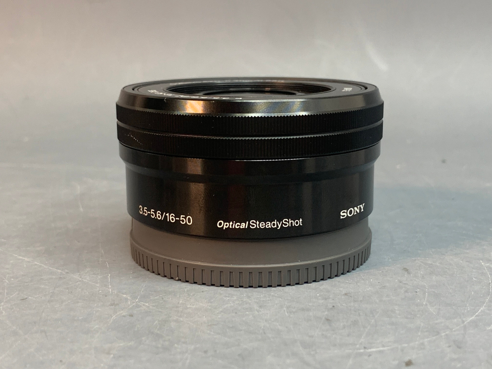Sony 16-50mm f/3.5-5.6 OSS