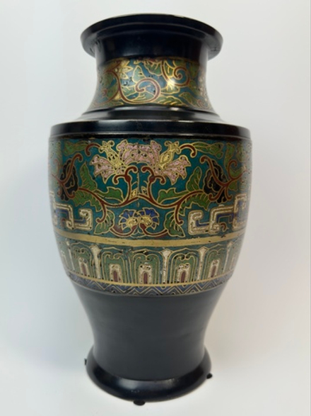 Ваза в китайском стиле