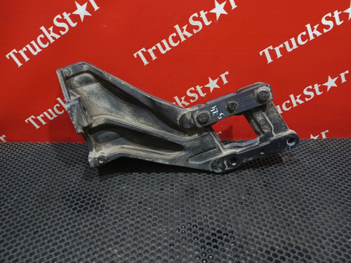 Kpонштeйн бpызговика правого 2021г