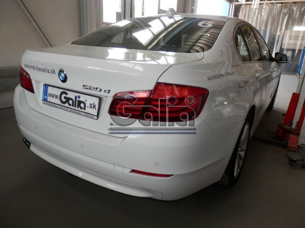 Фаркоп оцинкованный Galia B020C для BMW 5-Series седан F10 / универсал F11 2010-2016, BMW 5-Series GT F07 2010-2017(паспорт и сертификат в комплекте)(без электрики)