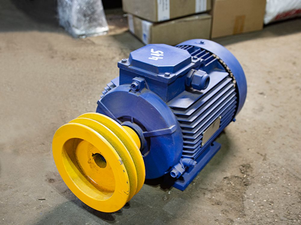 Электродвигатель со шкивом С415М