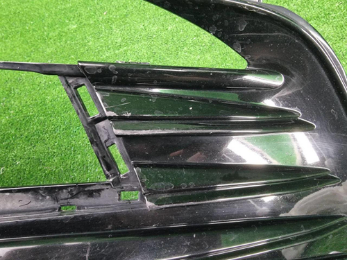 Решетка переднего бампера Toyota Camry xv70 20-нв