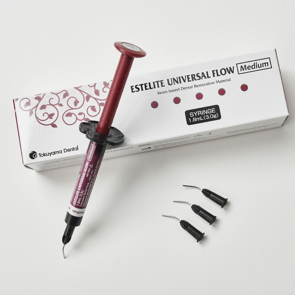 Композит средней текучести Estelite Universal Flow Medium А1 шприц 3 г.(1,8 мл)