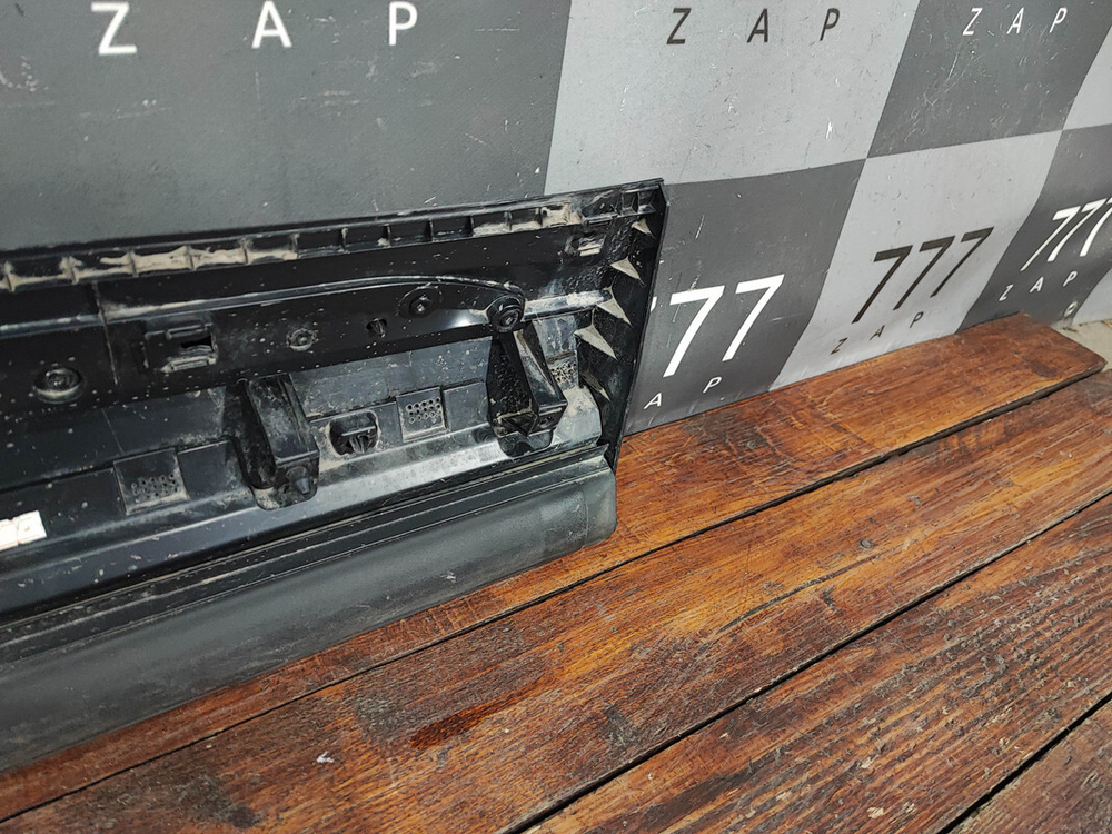 Накладка двери передней левой Changan CS35PLUS 18-нв Б/У Оригинал S111F2709041800AE