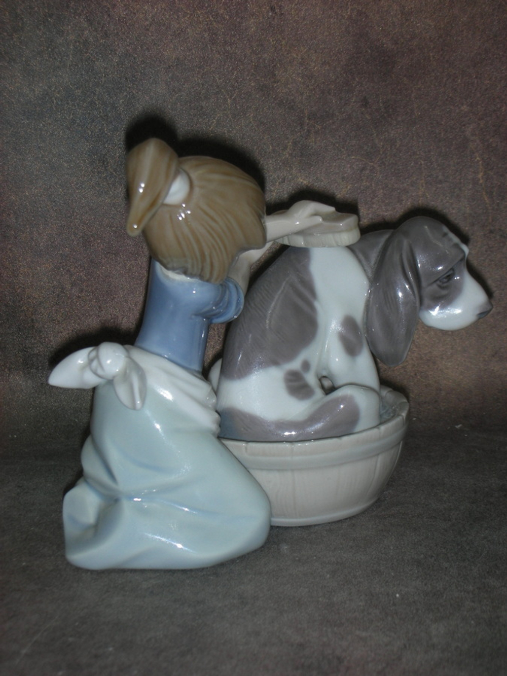 Статуэтка. Фарфор. Купание щенка. Lladro. Испания