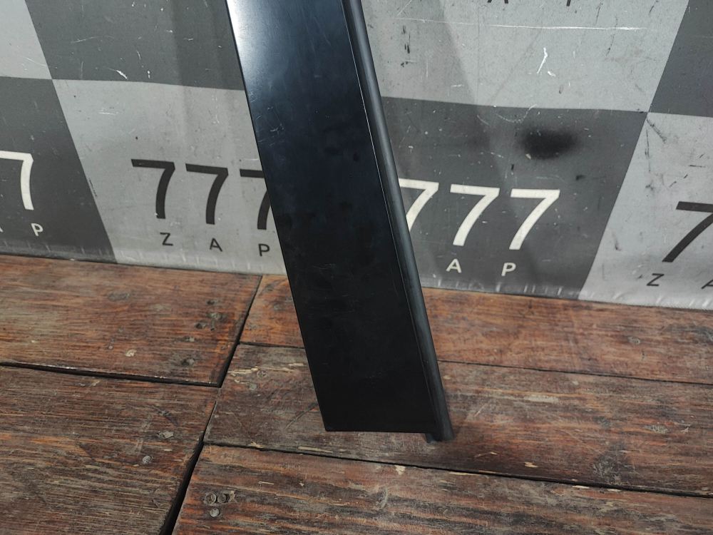 Накладка стойки задней правой Land Cruiser 200 07-21 Б/У Оригинал 7576160040