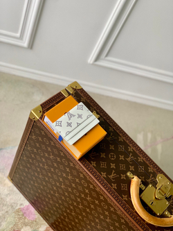 Louis Vuitton Double Card Holder