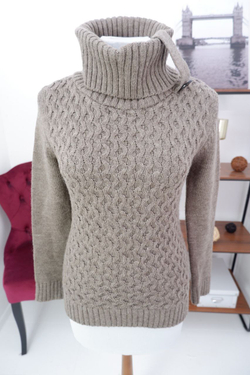 Джемпер Fabrika практичный 44 размер