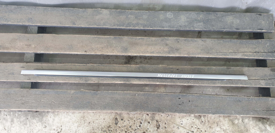 Молдинг стекла двери задней правой E-Class W213 Б/У Оригинал A2137300224