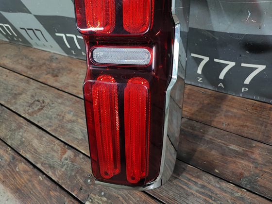 Фонарь задний правый Tank 500 21-нв Б/У Оригинал 4133115XKV3AA